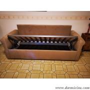 divano classico contenitore aperto