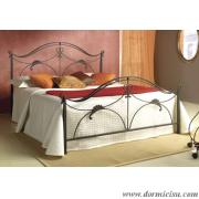 letto in ferro battuto esempio puramente indicativo del letto inserito in un qualsiasi letto in ferro battuto